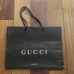 Gucci shopping bag